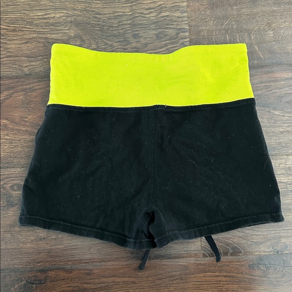 Forever 21 Workout Shorts | Forever 21 Shorts | Black Shorts - Picture 3 of 4